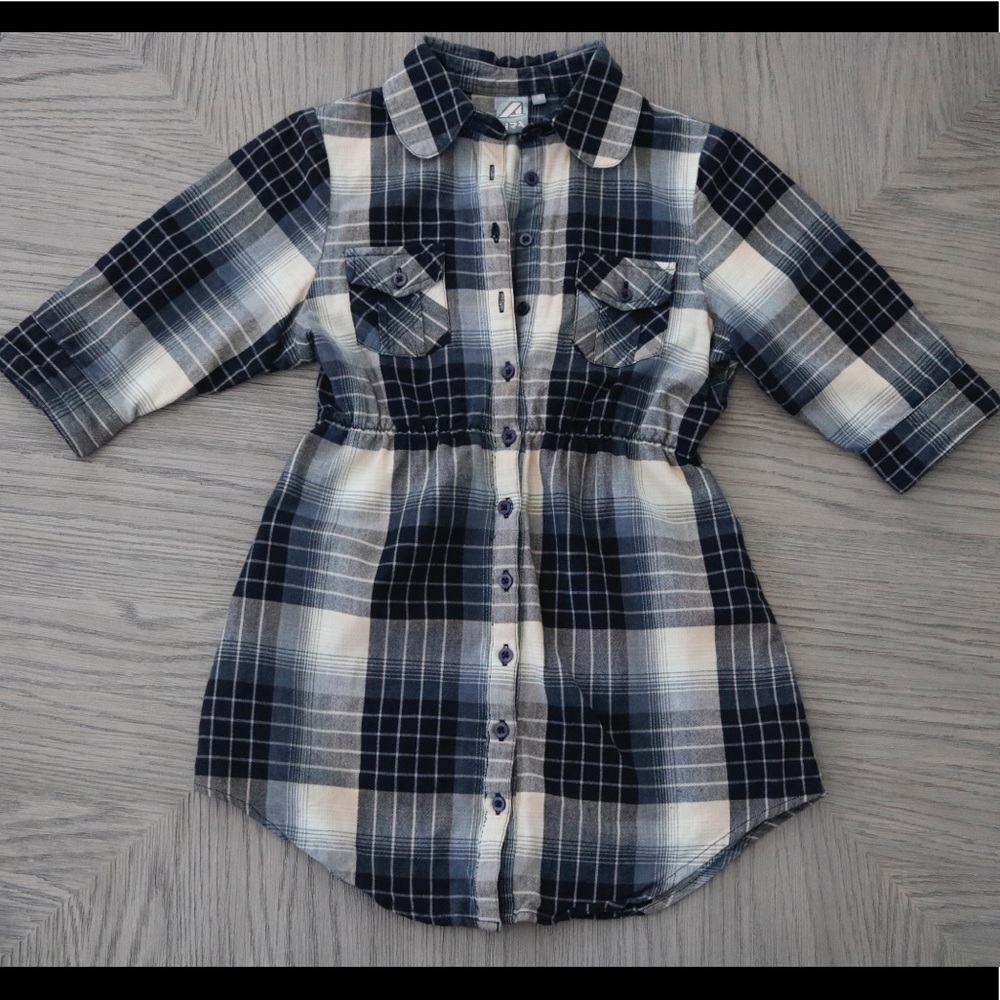 Long Plaid 3/4 Sleeve Button Up Shirt